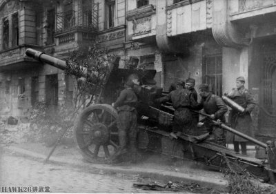 ​图说：苏联ML-20型152mm榴弹炮 超越时代 交战双方都爱的重武器