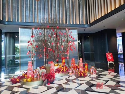 ​实探深圳春节楼市：多盘置业顾问“轮值”候客，新政后成交量仍处低位