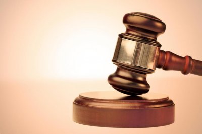 ​联手外人伪造公积金缴存记录骗贷自家银行数百万，中信银行一“内鬼”员工获刑