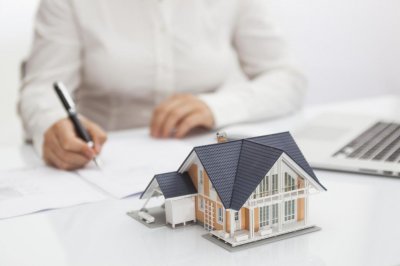 ​郭广昌拟66亿出售葡萄牙银行股权？复星国际持续“瘦身”回血