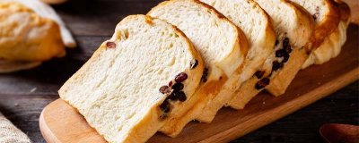 ​发霉的面包去掉霉点可以吃吗 发霉的面包把发霉的地方切去可以吃吗