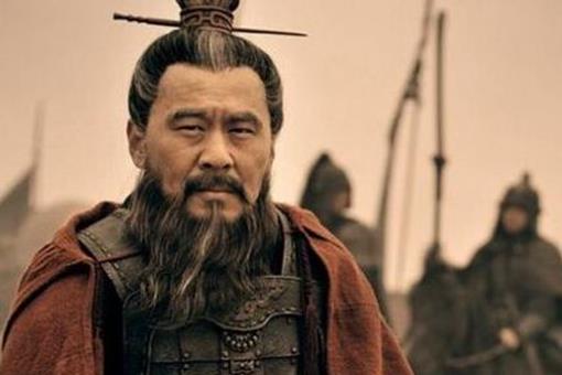 曹刿论战与贾诩论战分别讲的什么?