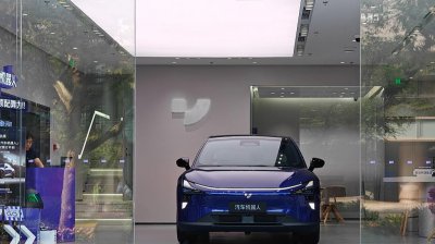 ​被百度富养，极越怎么还不争气？