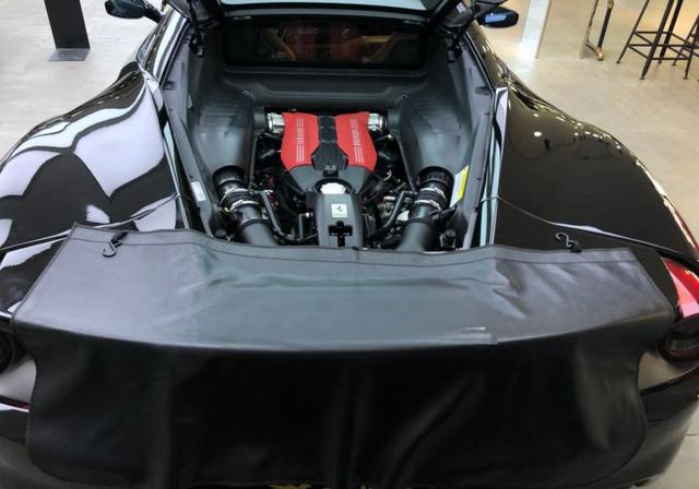 标价270万的法拉利488,车况完美众人抢着买,卖家哭晕厕所?-