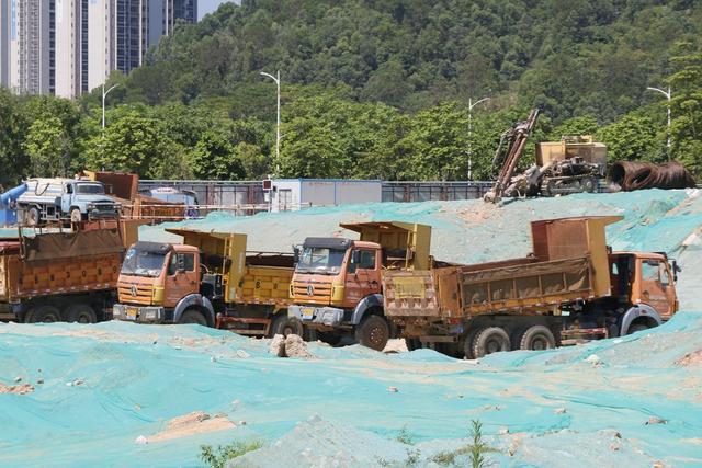 1.2万旧车全换“智能泥头车”!深圳在国内首次实现泥头车标准化-
