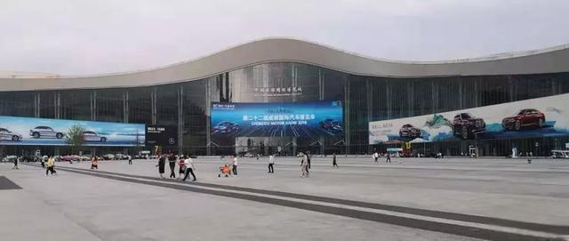 成都人为啥那么爱豪车?看看车展各大豪华品牌展台便知晓-