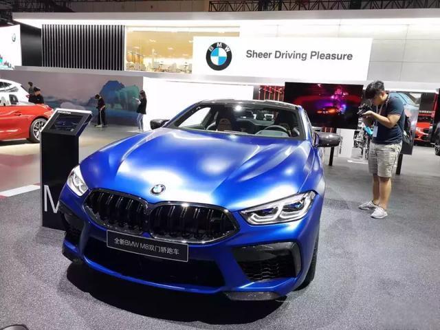 成都人为啥那么爱豪车?看看车展各大豪华品牌展台便知晓-