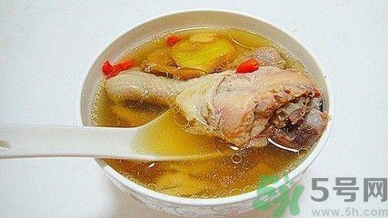 煲汤用什么锅好?炖鸡汤用什么锅好呢? 煲汤用什么锅好?炖鸡汤用什么锅好呢?