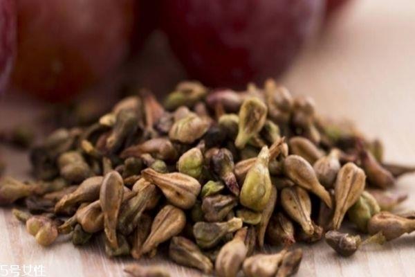 葡萄和提子的区别 多吃葡萄的好处 葡萄和提子的区别 多吃葡萄的好处