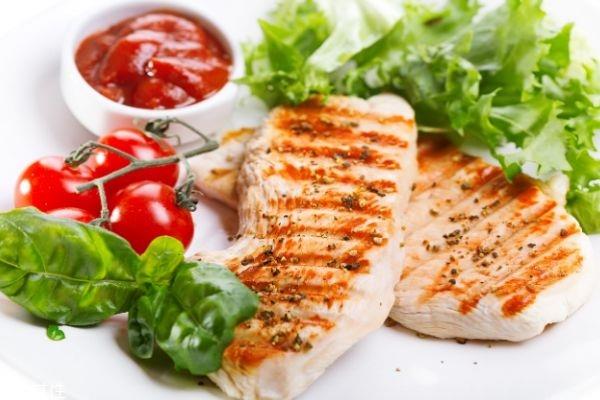 健身一天吃多少鸡胸肉 增肌鸡胸肉的做法大全 健身一天吃多少鸡胸肉 增肌鸡胸肉的做法大全