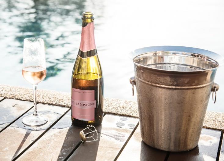 霞多丽干白葡萄酒750ml价格 霞多丽干白葡萄酒多少钱一瓶 霞多丽干白葡萄酒750ml价格 霞多丽干白葡萄酒多少钱一瓶