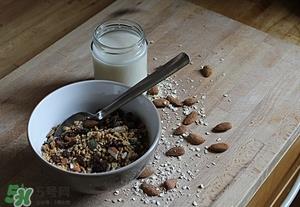 燕麦片怎么吃 燕麦片吃法 燕麦片怎么吃 燕麦片吃法