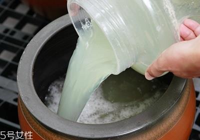 臭豆腐为什么那么臭吃起来香