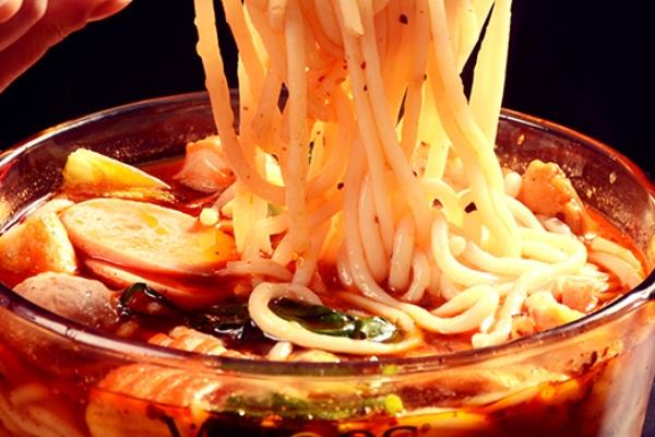 麻辣烫用什么辣椒好 选择性很多 麻辣烫用什么辣椒好 选择性很多