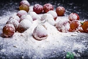 葡萄籽怎么吃效果最好？无籽葡萄对身体有害吗？