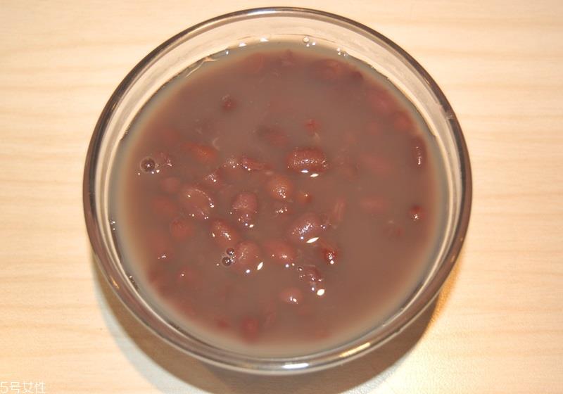 煮红豆汤红豆提前泡多久 4种锅煮出4种口感