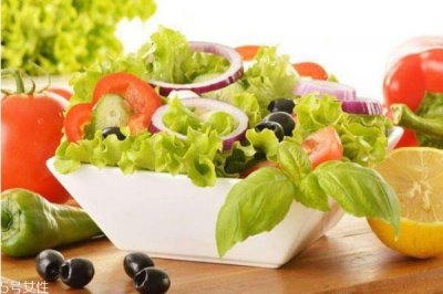 ​蔬菜沙拉用什么蔬菜 蔬菜沙拉都有什么