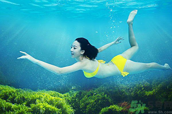 游泳前吃巧克力好吗？游泳前吃什么好？