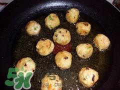 一斤豆腐可以做多少豆腐丸子?一斤豆腐可以做多少颗丸子 一斤豆腐可以做多少豆腐丸子?一斤豆腐可以做多少颗丸子