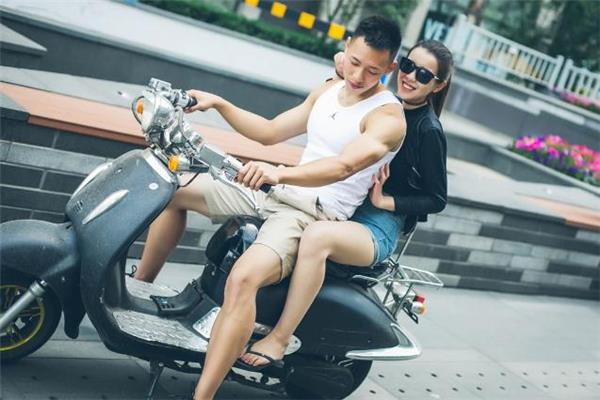 对象过度黏人是不信任的表现吗 对象过度粘人说明什么 对象过度黏人是不信任的表现吗 对象过度粘人说明什么