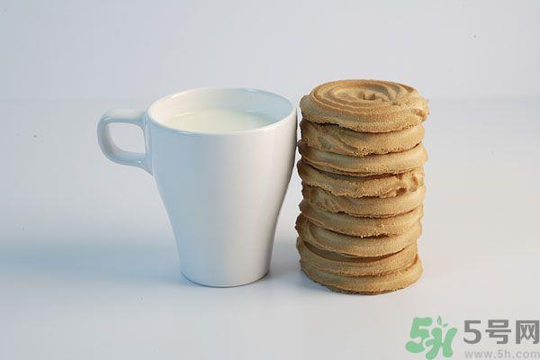 运动后喝巧克力牛奶好吗?游泳后能喝巧克力牛奶吗? 运动后喝巧克力牛奶好吗?游泳后能喝巧克力牛奶吗?