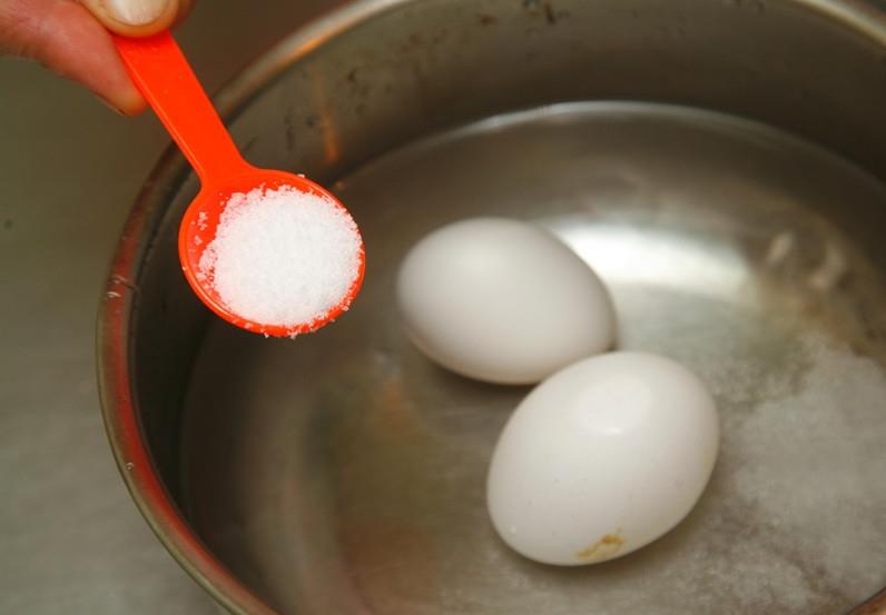 溏心蛋的做法 溏心蛋怎么做好吃 溏心蛋的做法 溏心蛋怎么做好吃