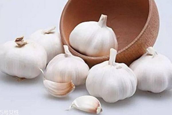 大蒜祛斑真的有用吗 大蒜祛斑的准确步骤 大蒜祛斑真的有用吗 大蒜祛斑的准确步骤