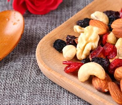 每日坚果一天可以几包？每日坚果的花样吃法