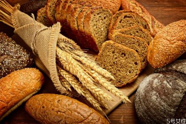 碳水化合物吃多了会怎样 低碳水化合物减肥法 碳水化合物吃多了会怎样 低碳水化合物减肥法