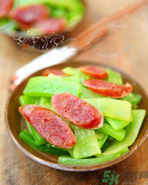 西蓝花炒腊肠怎么做?西蓝花炒腊肠好吃吗? 西蓝花炒腊肠怎么做?西蓝花炒腊肠好吃吗?