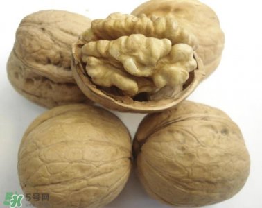 ​核桃什么时候吃最好？核桃一次吃多少为宜？