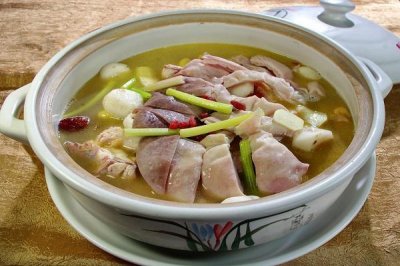 ​猪肚鸡汤的功效与作用 猪肚鸡的好处