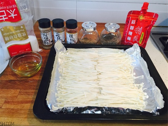 烤金针菇好吃的做法 烤箱版与家庭版推荐 烤金针菇好吃的做法 烤箱版与家庭版推荐