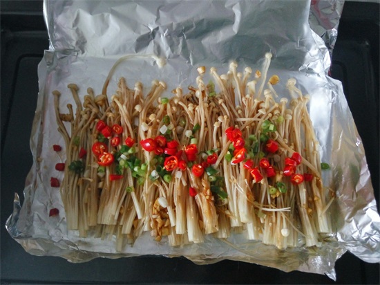 烤金针菇好吃的做法 烤箱版与家庭版推荐 烤金针菇好吃的做法 烤箱版与家庭版推荐