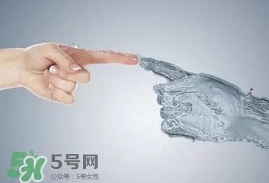 饮用水是酸性好还是碱性好?饮用水是不是纯净水 饮用水是酸性好还是碱性好?饮用水是不是纯净水