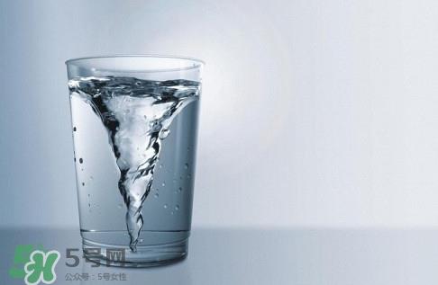 饮用水是酸性好还是碱性好?饮用水是不是纯净水 饮用水是酸性好还是碱性好?饮用水是不是纯净水