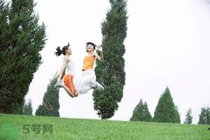 跳绳有什么好处?跳绳有什么好处和坏处? 跳绳有什么好处?跳绳有什么好处和坏处?
