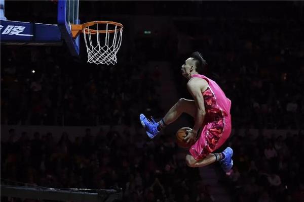 打篮球后腰疼怎么办 记住缓解办法 打篮球后腰疼怎么办 记住缓解办法