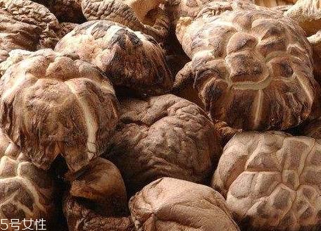 干香菇可以保存多久 干香菇保质期 干香菇可以保存多久 干香菇保质期