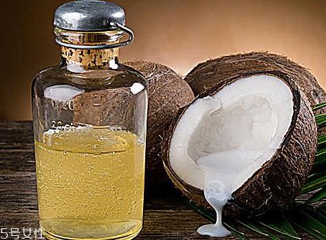 椰子油可以直接涂脸上吗 椰子油护肤用法 椰子油可以直接涂脸上吗 椰子油护肤用法