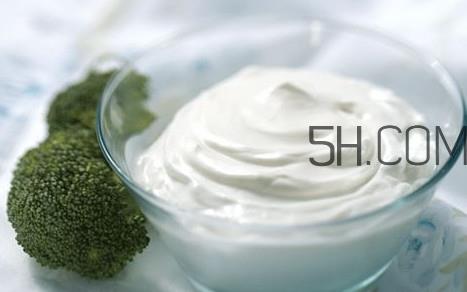 淡奶油打发后能保存多久?淡奶油打发后会化吗 淡奶油打发后能保存多久?淡奶油打发后会化吗