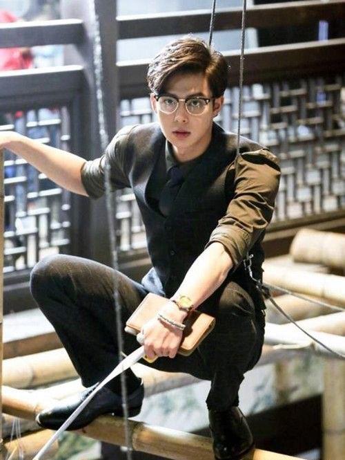 娱乐张铭恩整容了吗 张铭恩整容前照片惊人曝光  2