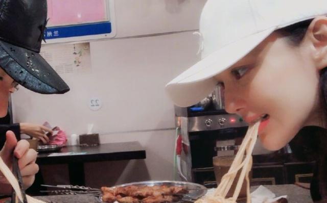 张馨予晒美食撒狗粮：是我做给某人的“好吃不胖”餐