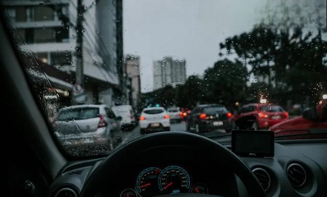 什么是汽车盲区?汽车的盲区有哪些?-