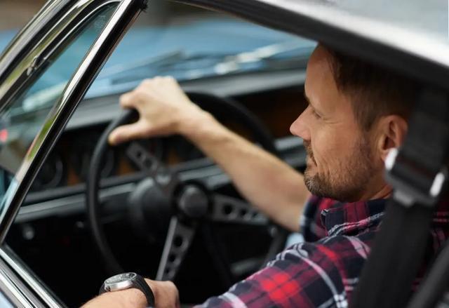 什么是汽车盲区?汽车的盲区有哪些?-