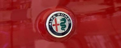 ​四叶草车标是什么牌子？像个四叶草车标是什么车