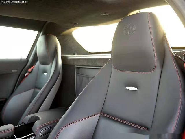 奔驰SlS AMG，一款非常经典的跑车，有什么亮点呢-