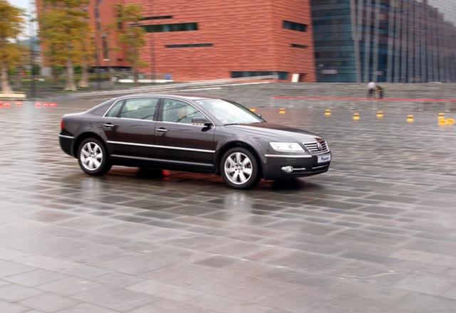 大众辉腾为什么那么贵？买辉腾都是什么人-