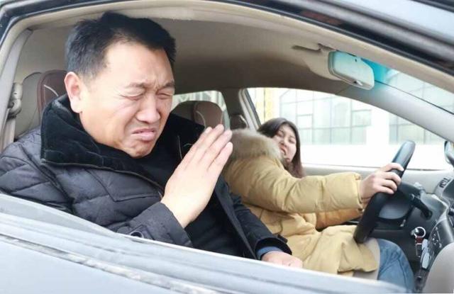 驾校教练怎么考教练证？考驾校教练证需要什么条件-