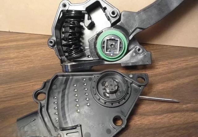 为什么拉线油门被淘汰了？有什么缺点？-